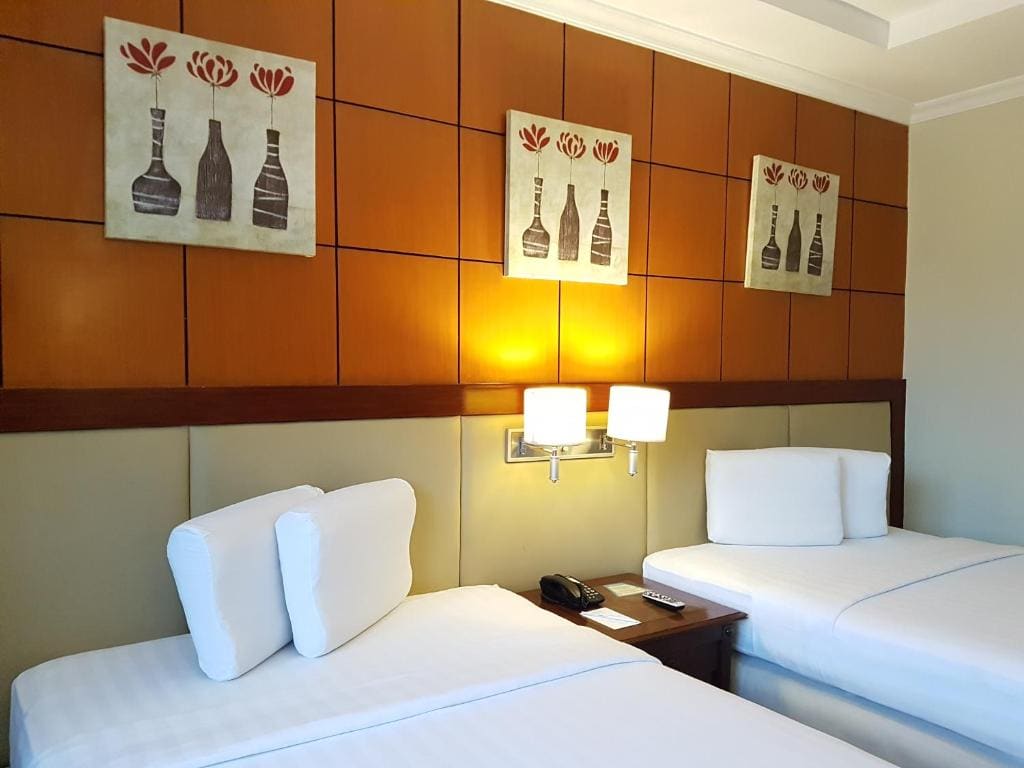Parklane Twin or Double Plus Room room - Image 3