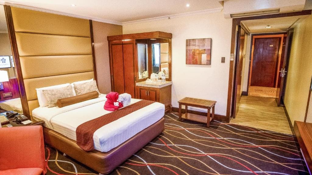 Parklane Twin or Double Room room - Image 2