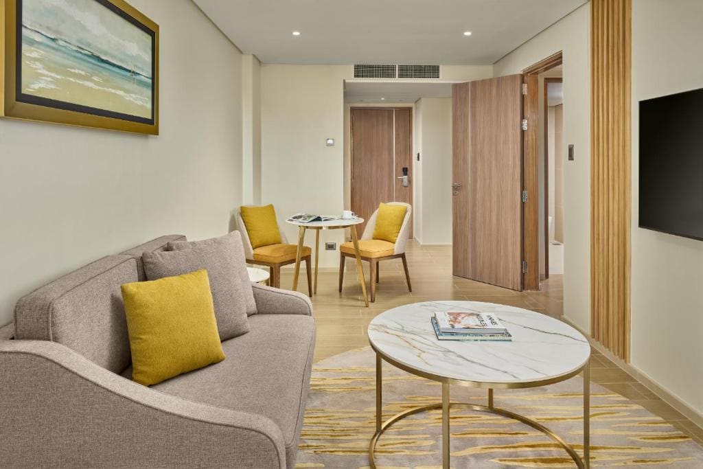 One Bedroom Suite with Living Room room - Image 2