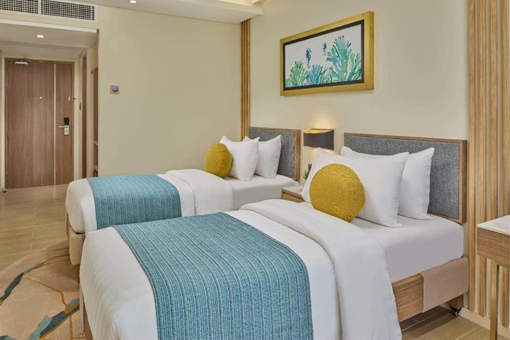 Connecting Family Room room - Image 1
