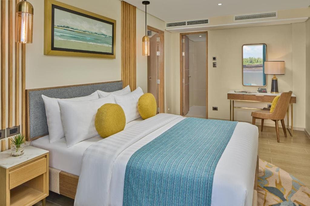 One Bedroom Suite with Living Room room - Image 1