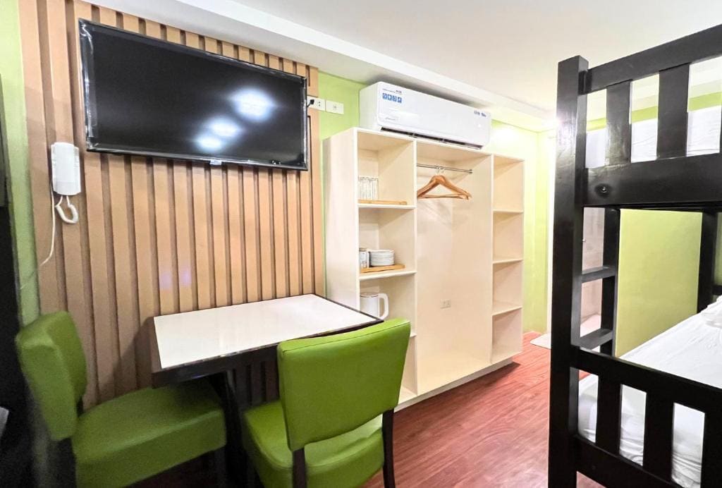 10-Bed Mixed Dormitory Room room - Image 2