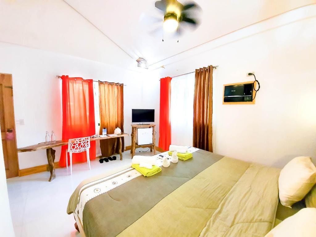 Superior Room with Garden View room - Image 3