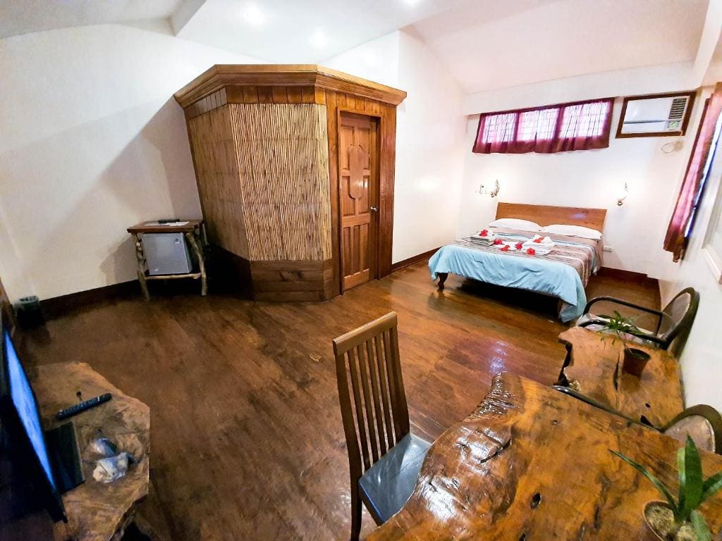 Superior Room with Partial Sea View room - Image 1