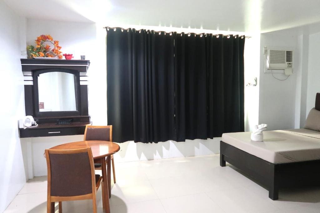 Standard Double or Twin Room room - Image 1