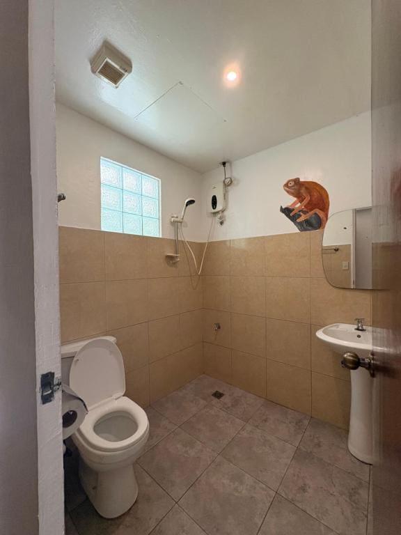Double Room with Balcony and Sea View room - Image 3