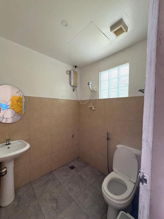 Double Room with Balcony and Sea View room - Image 2