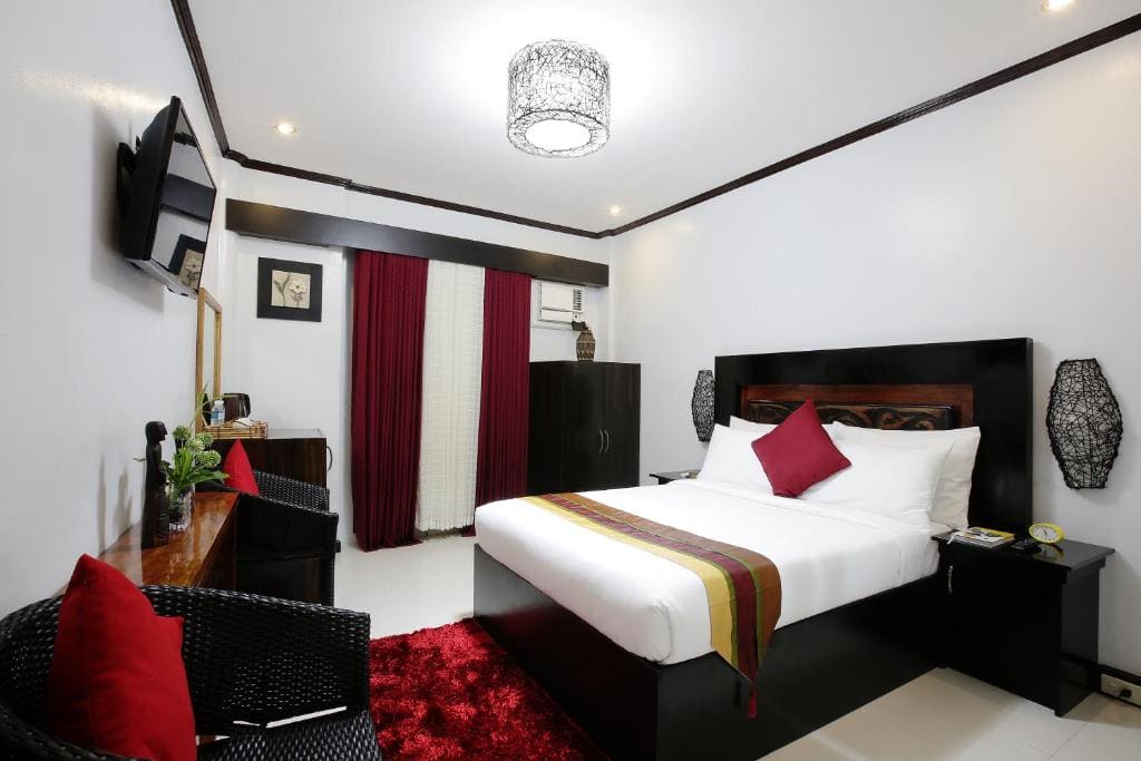 Deluxe Queen Room room - Image 1