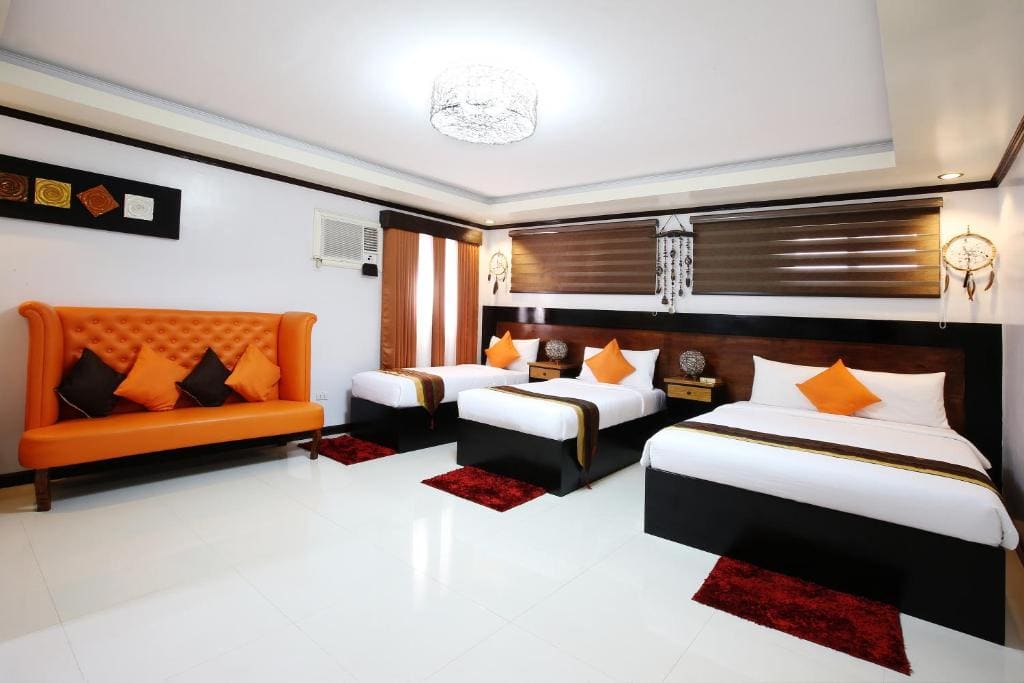 Superior Deluxe Room room - Image 3
