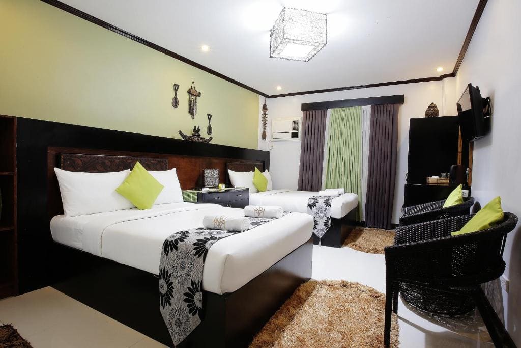 Superior Deluxe Room room - Image 1