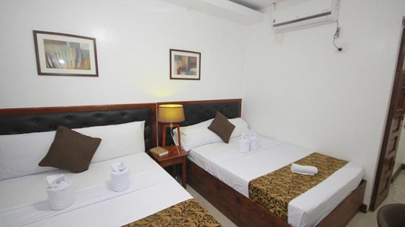 Deluxe Double Room with Balcony and Sea View room - Image 2