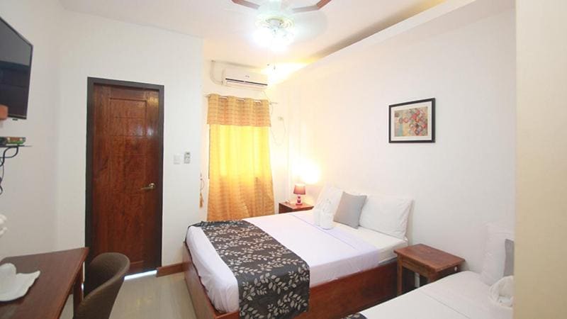 Standard Triple Room room - Image 2