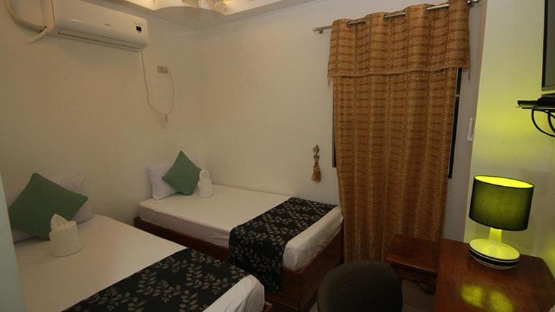Standard Twin Room room - Image 2