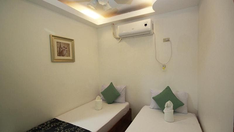 Standard Twin Room room - Image 3