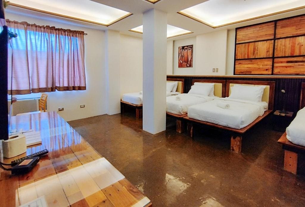 Quadruple Room room - Image 1
