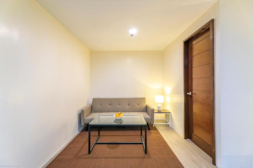 Deluxe Suite room - Image 3