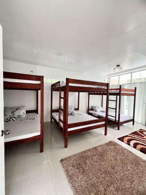 Family Room with Balcony room - Image 1