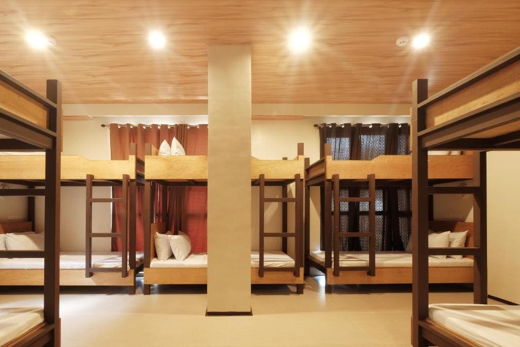 10-Bed Mixed Dormitory Room room - Image 2