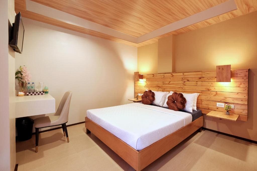 Deluxe Room room - Image 2