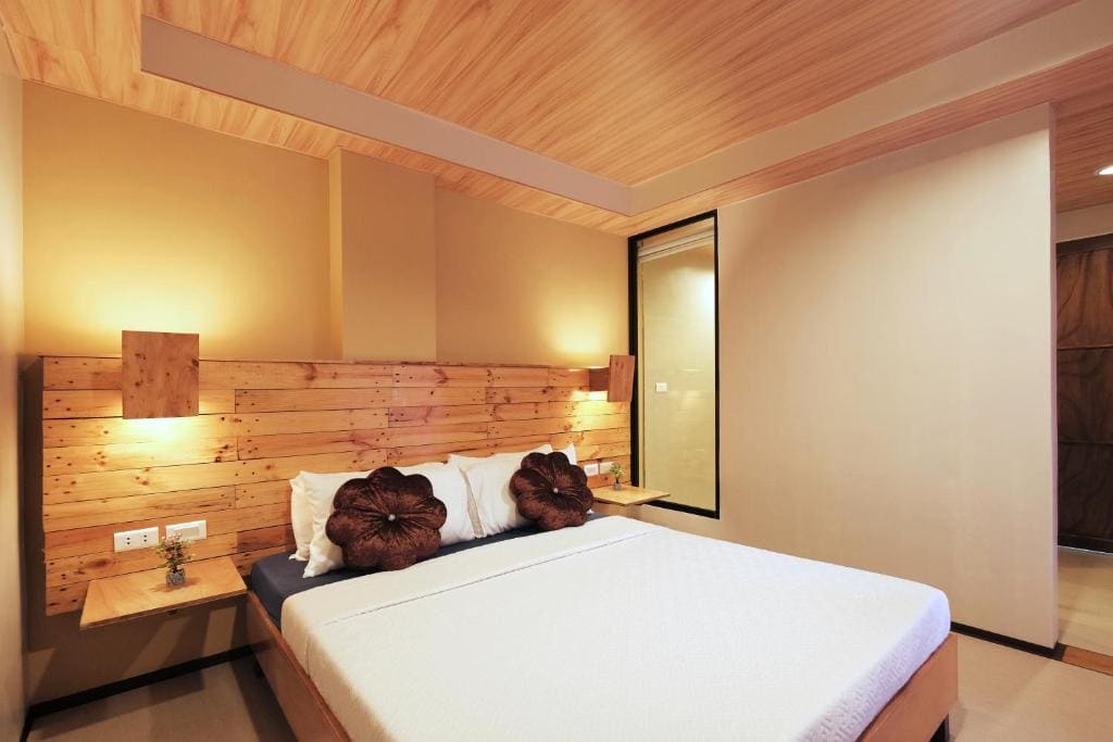 Deluxe Room room - Image 1