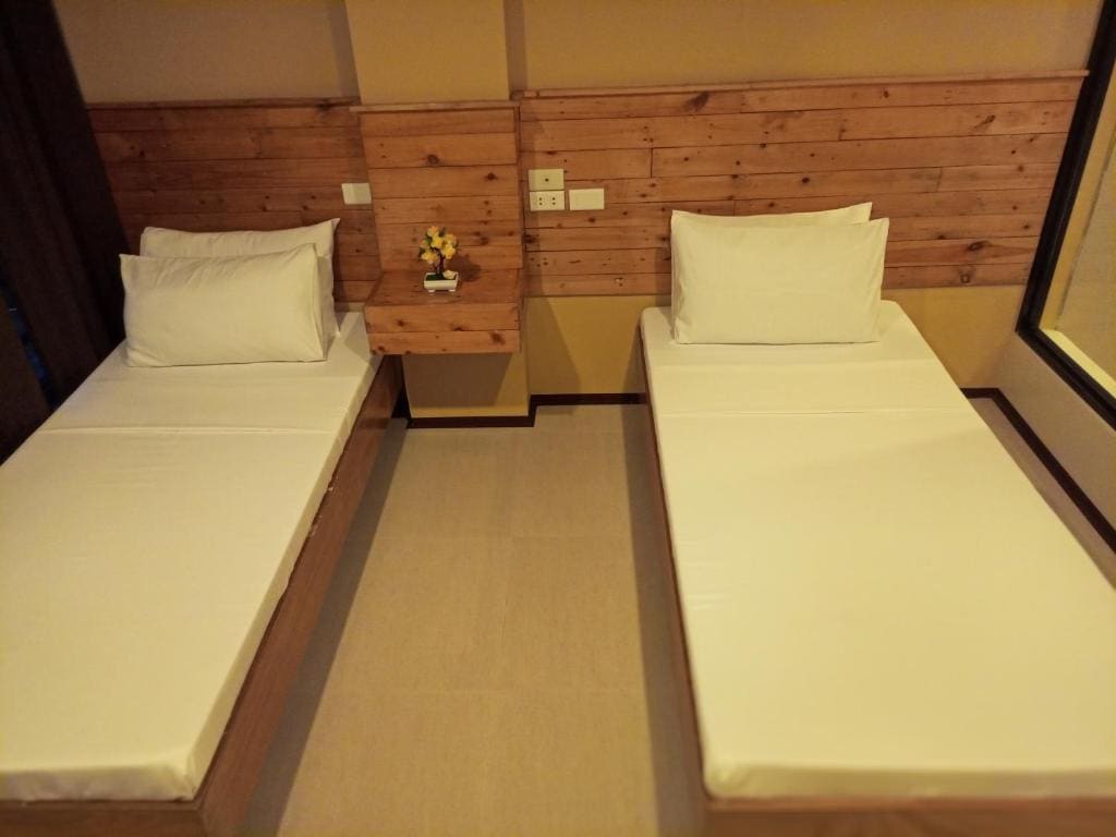 Standard Twin Room room - Image 1
