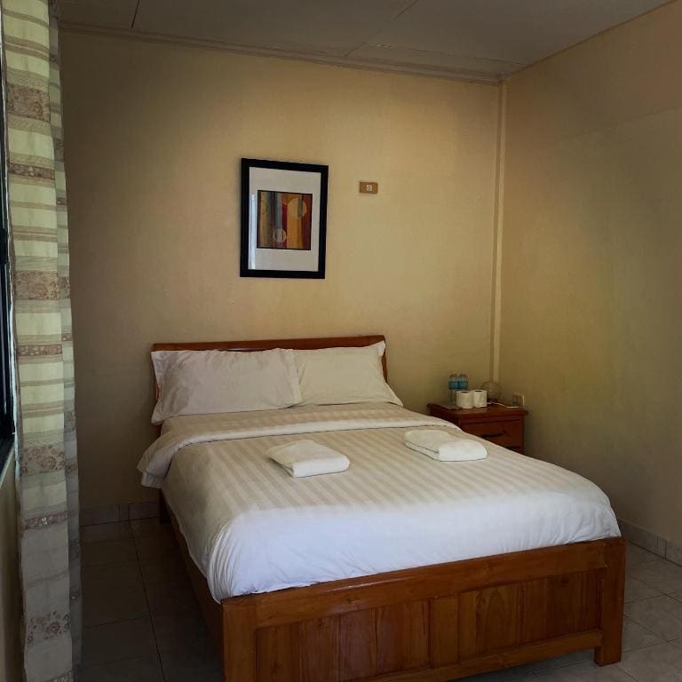 Deluxe Suite room - Image 3