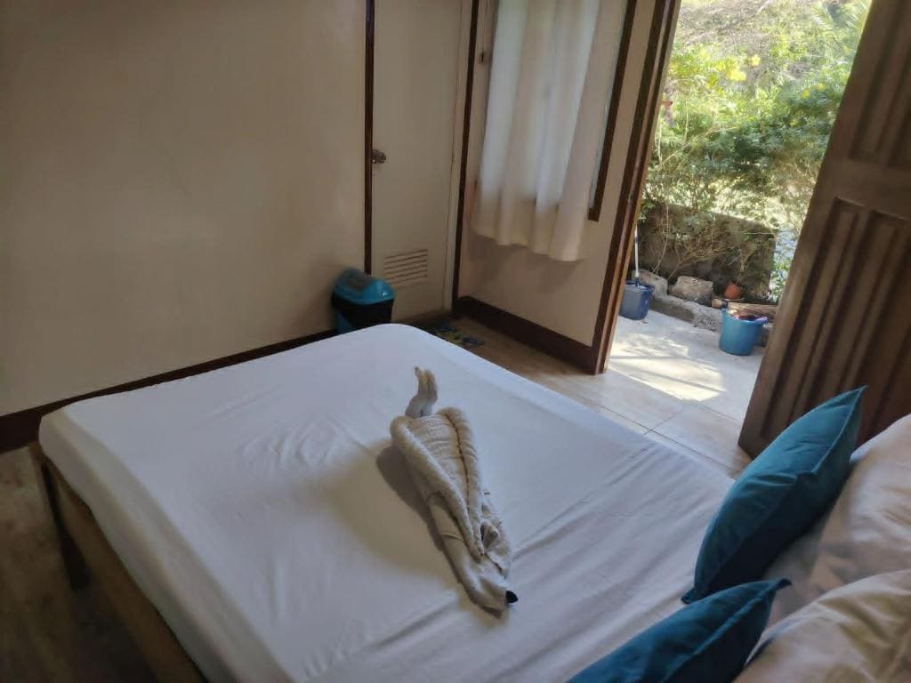 Quadruple Room with Sea View room - Image 3