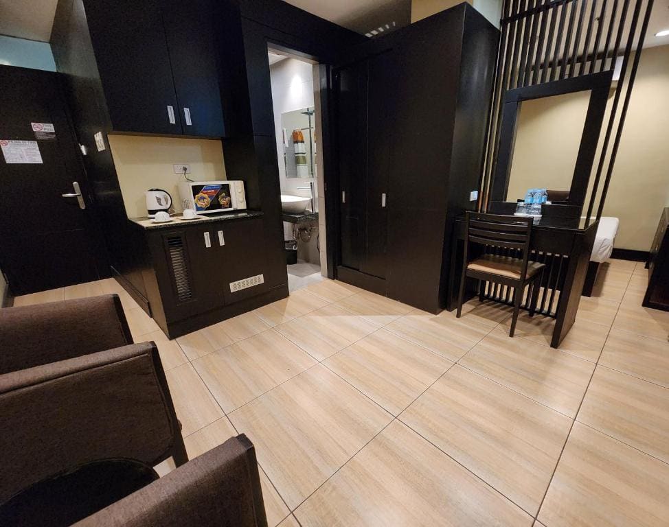 Deluxe Room room - Image 3