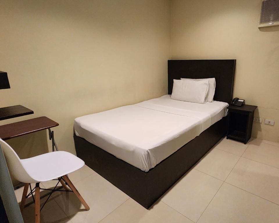Standard Double Room room - Image 3