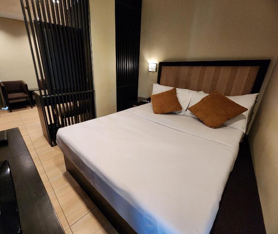 Deluxe Room room - Image 2