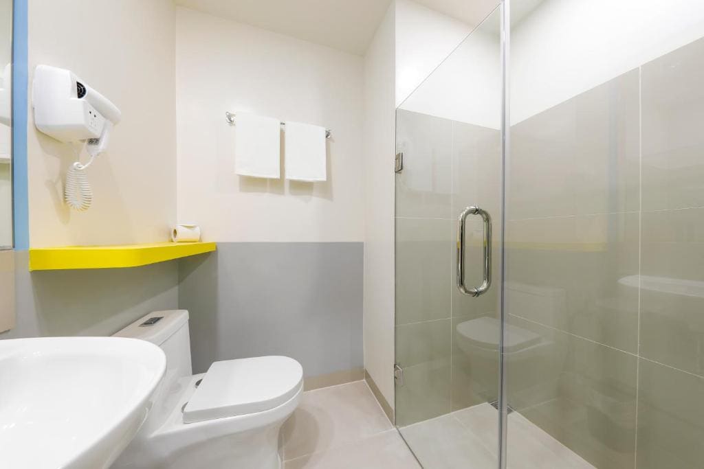 Standard Twin Room room - Image 2