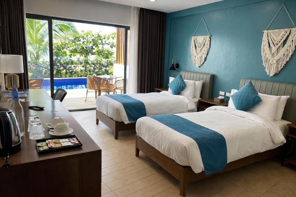 Deluxe Double or Twin Room with Pool Access room - Image 2