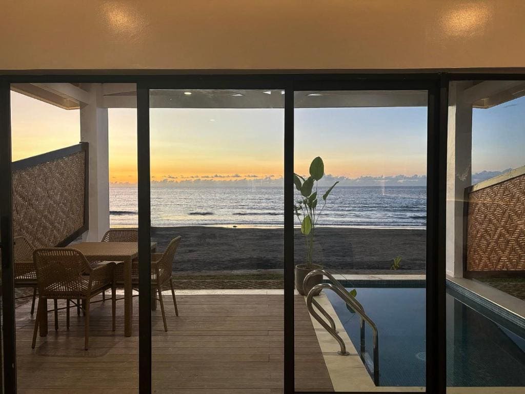 Villa with Private Pool room - Image 3