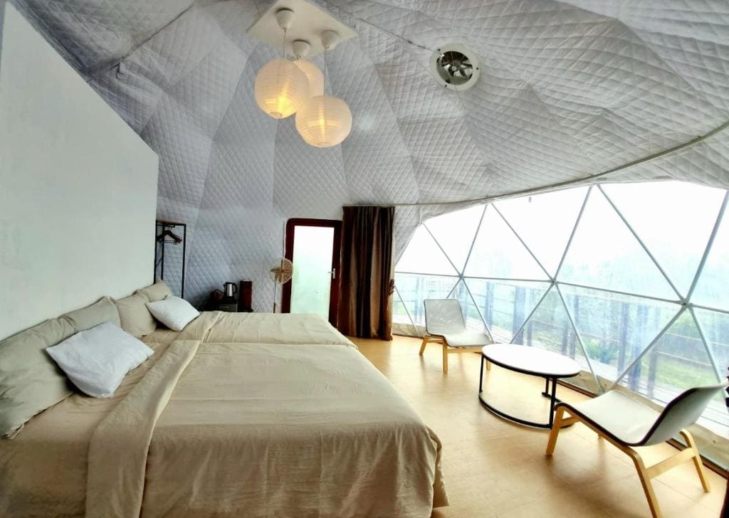 Quadruple Room with Private Bathroom room - Image 1