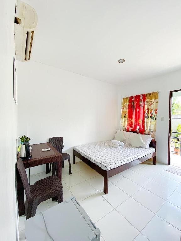 Double Room with Private Bathroom room - Image 2