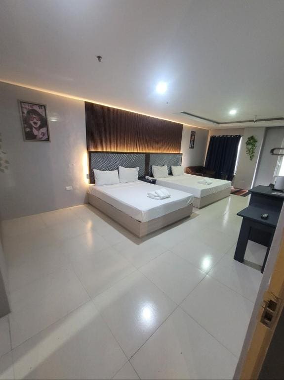 Deluxe Double Room with Balcony room - Image 1