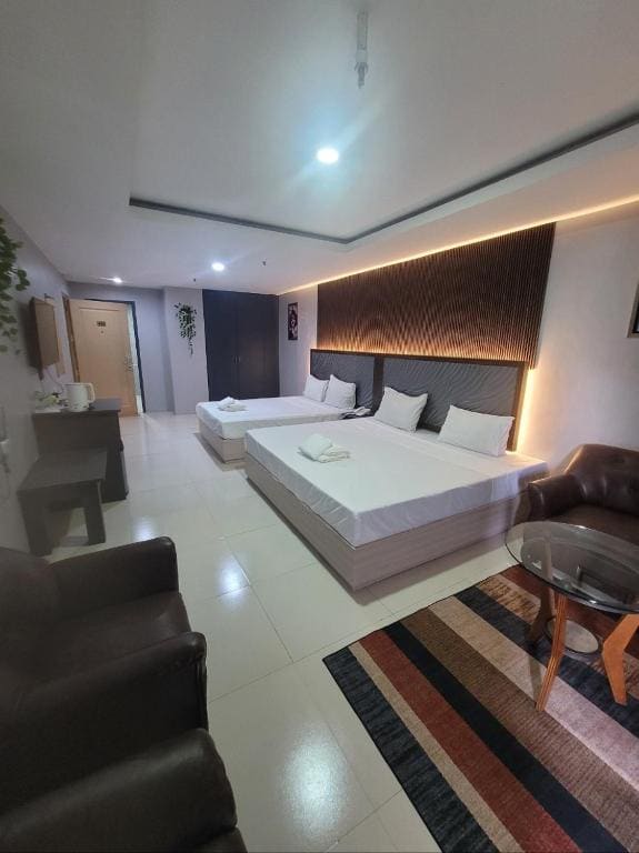 Standard Queen Room room - Image 2