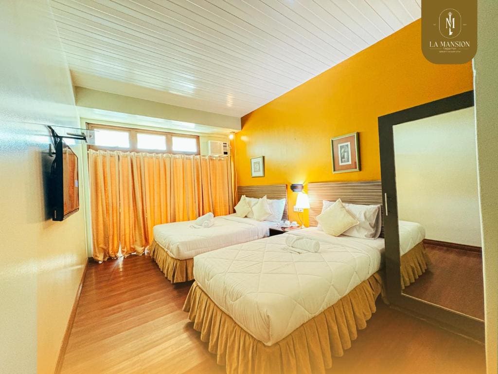 Standard Triple Room room - Image 2