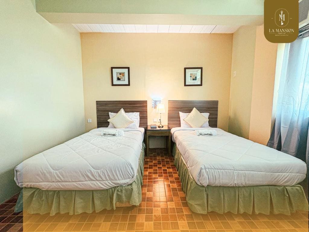 Standard Twin Room room - Image 1