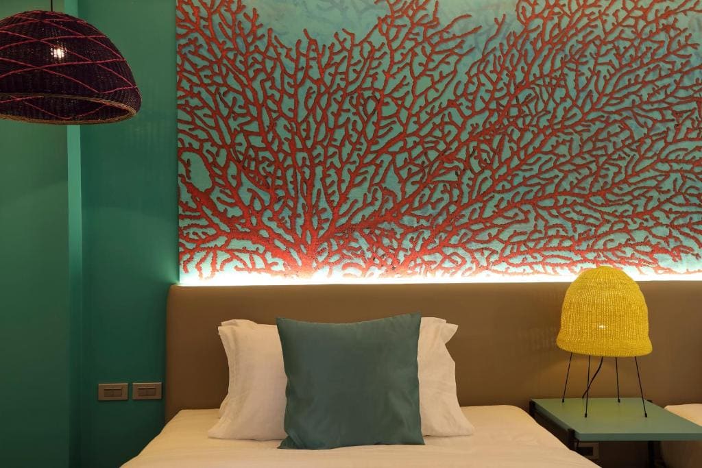 Deluxe Room with Two Double Beds room - Image 2