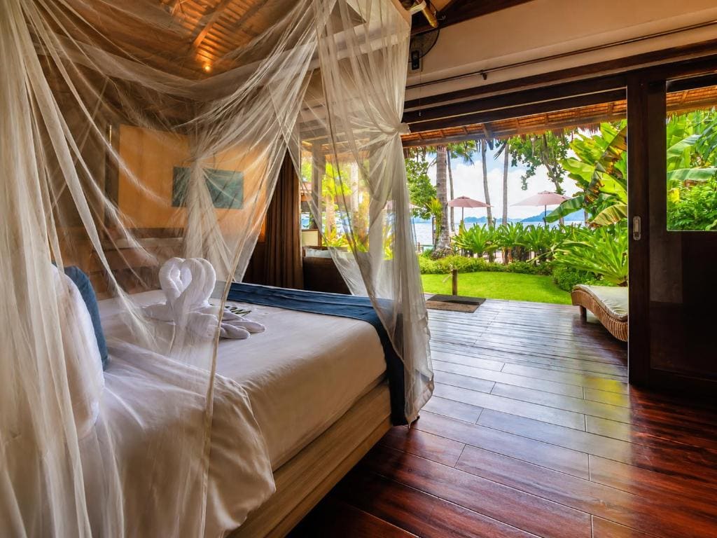 Beach Front Cottage room - Image 1