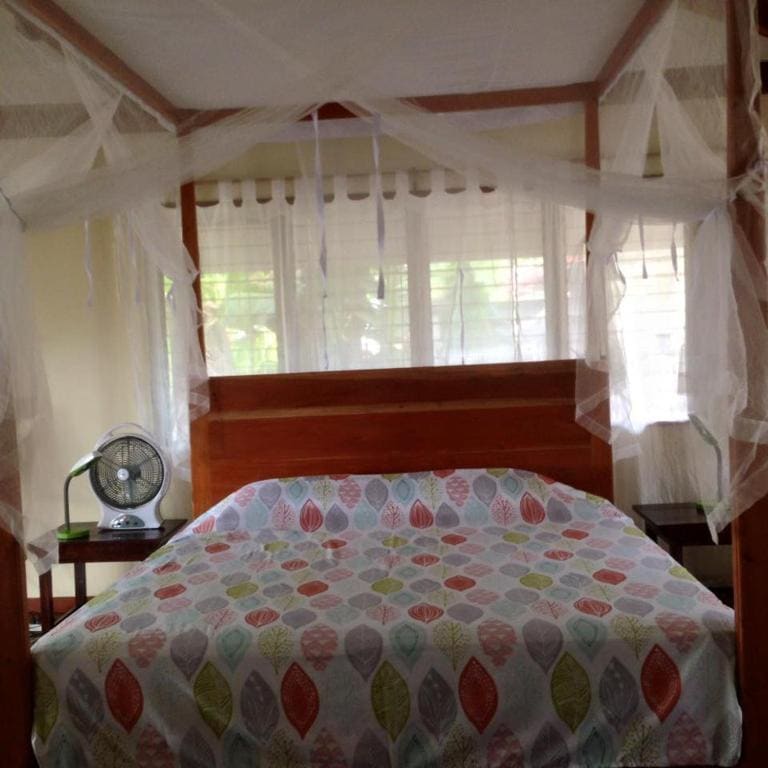 Deluxe Queen Room room - Image 2