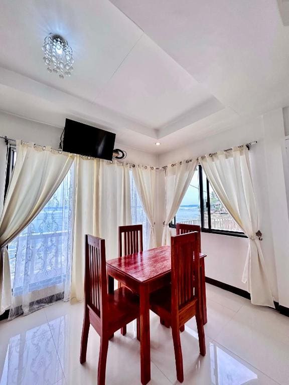 Apartment with Sea View room - Image 3