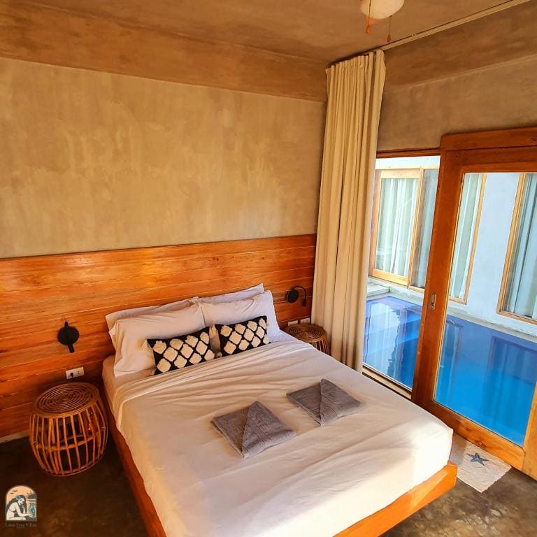 Queen Room with Garden View room - Image 1