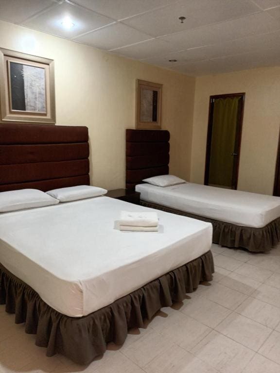 Deluxe Double or Twin Room room - Image 1