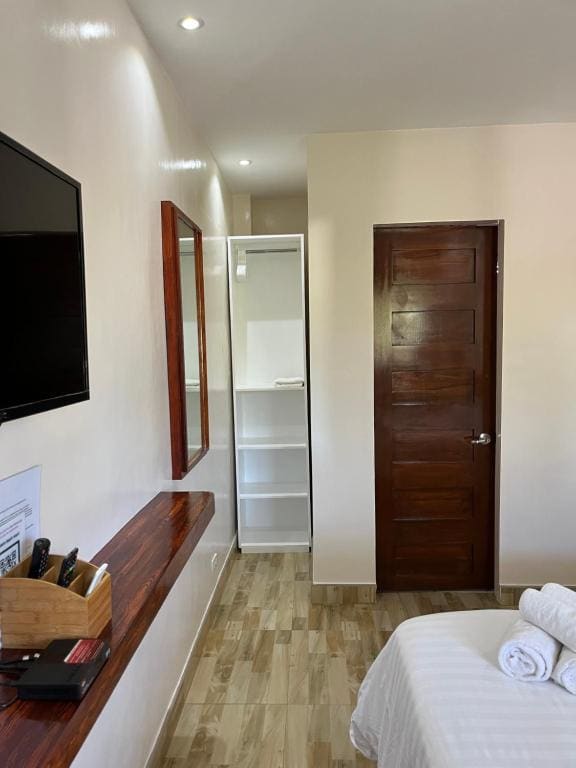 Deluxe Double Room with Sea View room - Image 1