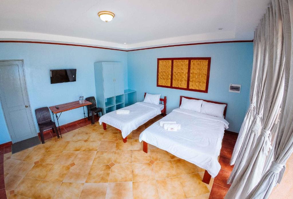 Deluxe Room room - Image 3