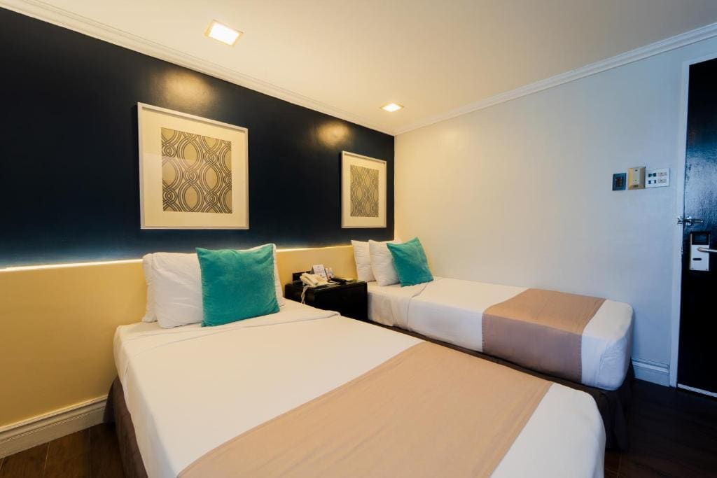 Standard Twin Room room - Image 3