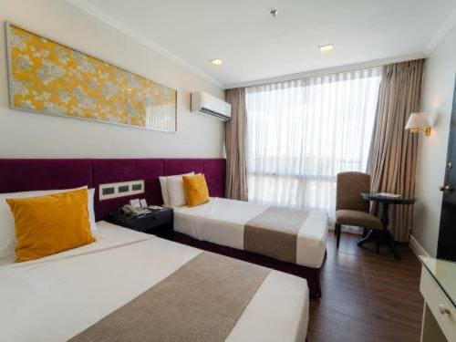 Superior Twin Room room - Image 2
