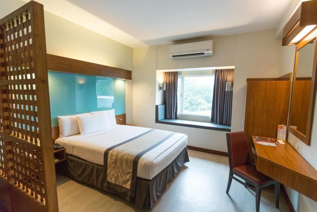 Queen Suite - Non-Smoking room - Image 1